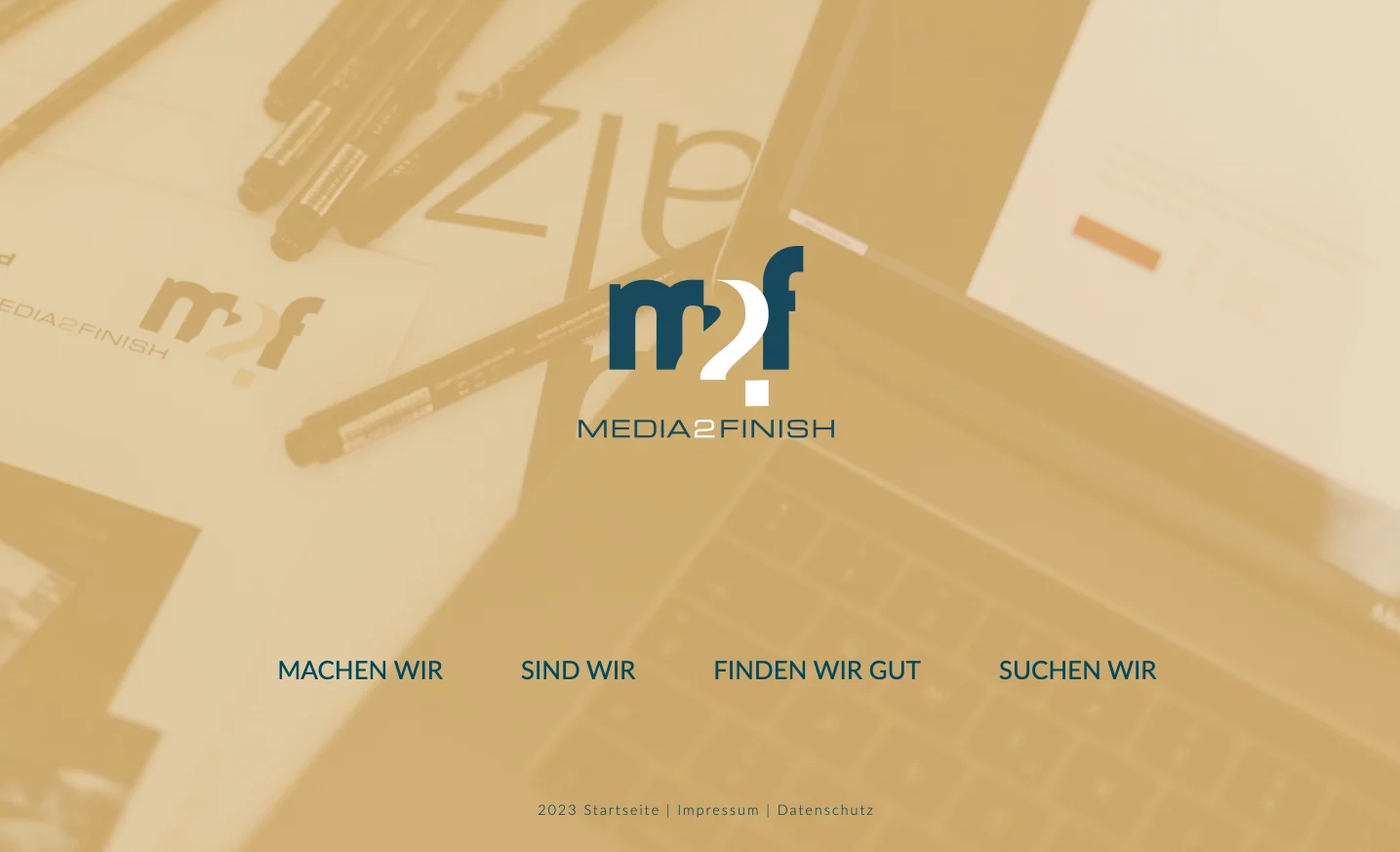 Verschachtelter One-Pager mit Animation und CMS-Architektur